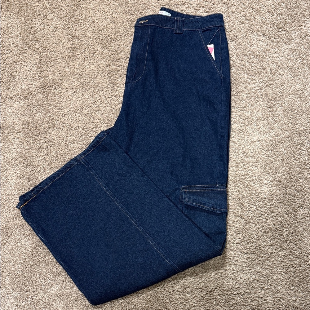 NWT Wide leg cargo jeans sz 33